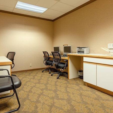 Red Roof Inn & Suites ДеКалб Екстериор снимка