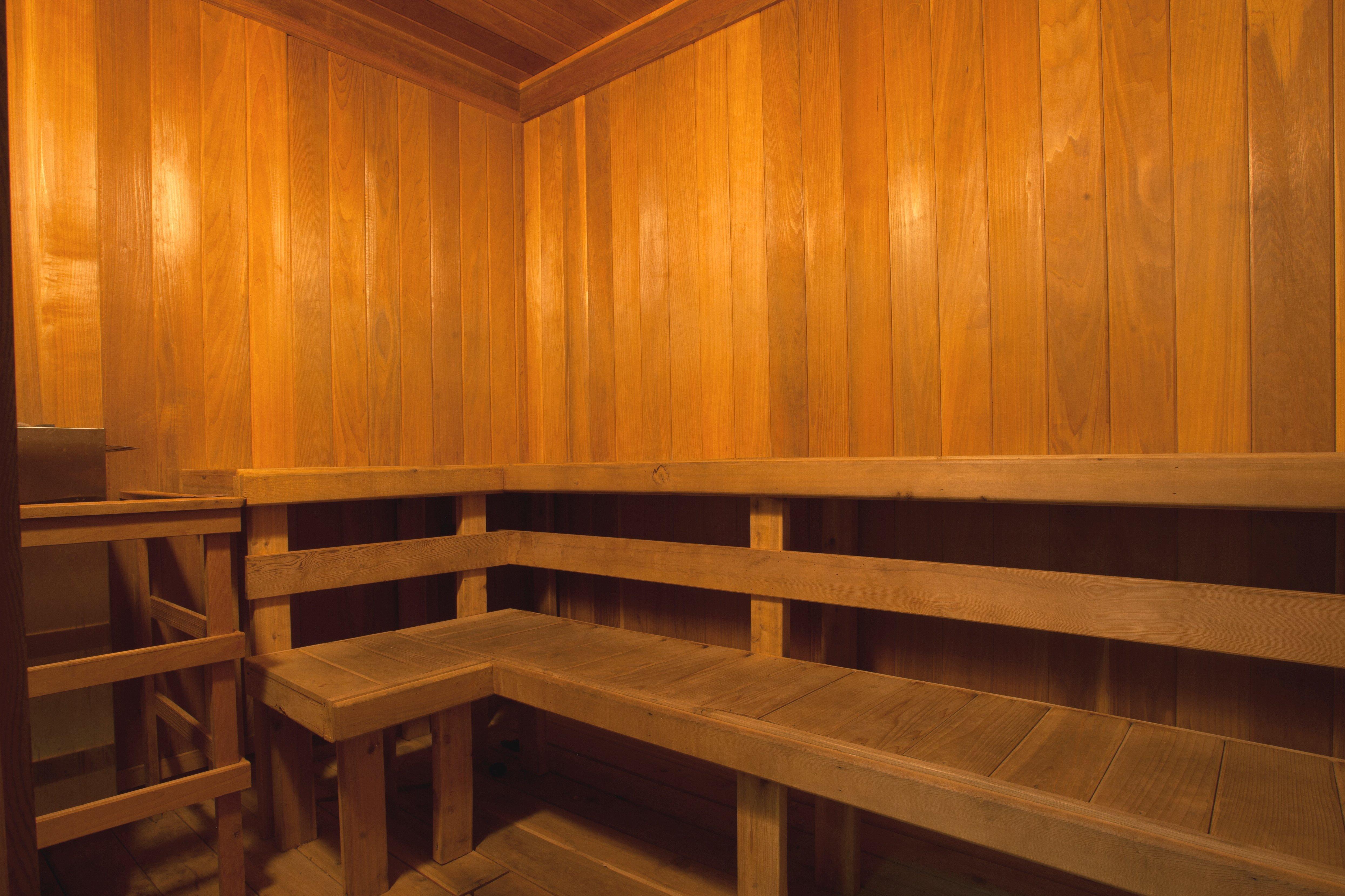 Red Roof Inn & Suites ДеКалб Екстериор снимка