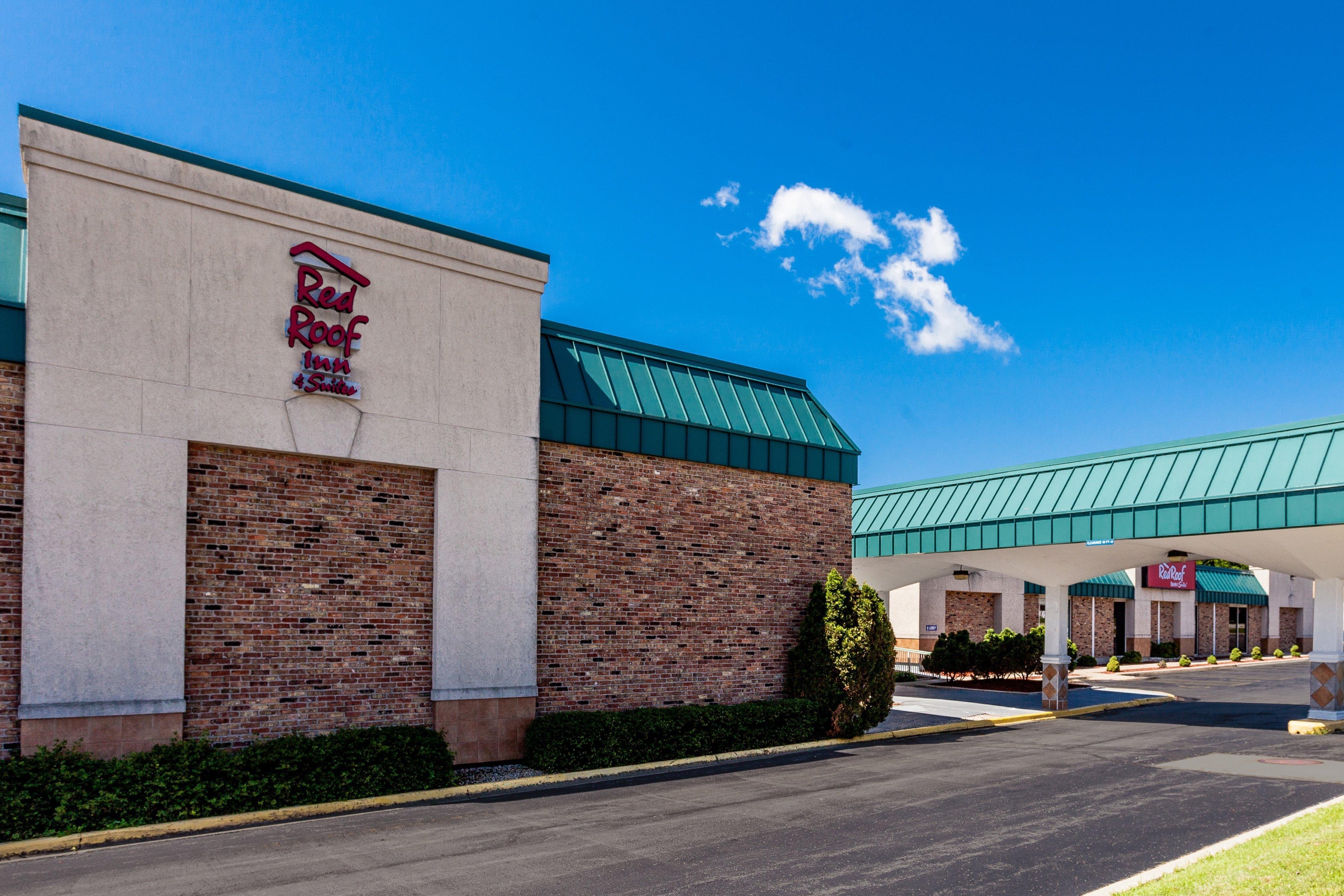 Red Roof Inn & Suites ДеКалб Екстериор снимка