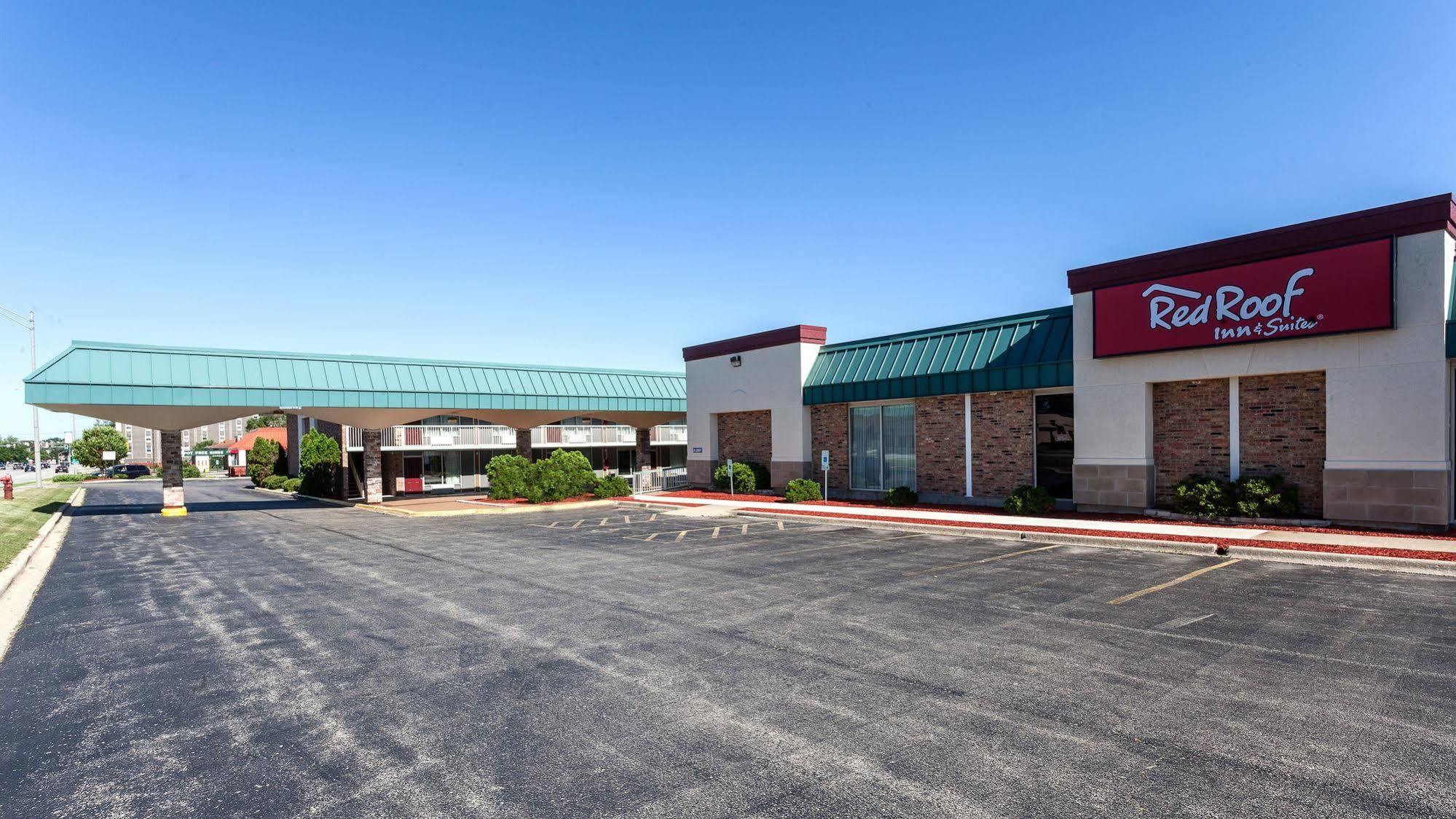 Red Roof Inn & Suites ДеКалб Екстериор снимка